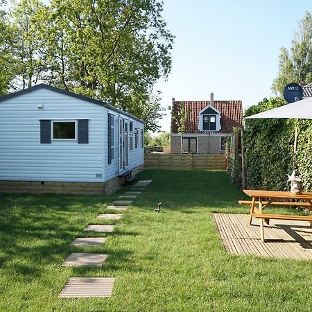 Hotel Vakantieverblijf Aan De Dijk à Hippolytushoef Extérieur photo